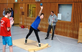 Halle-NO-2019-DSC02839-kugel-timo