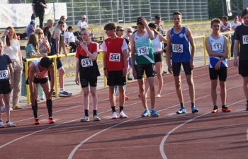 2022-05-19-simmern-DSC05373-800m-start